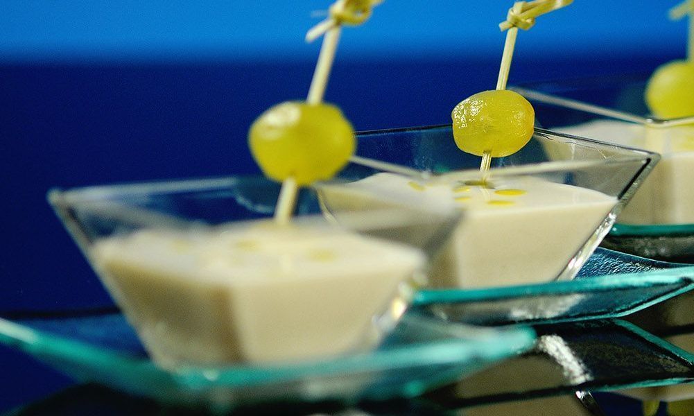 Gazpacho Blanco elaborado con Aceite de Oliva Virgen Extra de la DOP Estepa