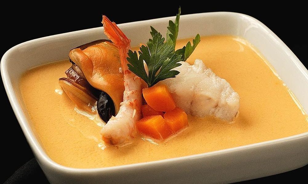 Sopa de pescado con marisco