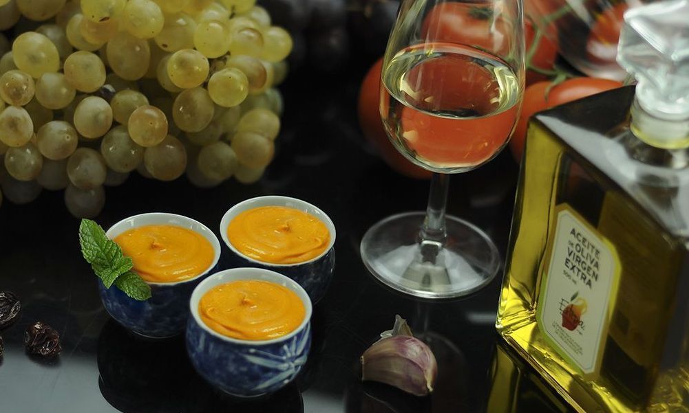 Salmorejo Amontillado Salmorejo Amontillado elaborado con Aceite de Oliva Virgen Extra