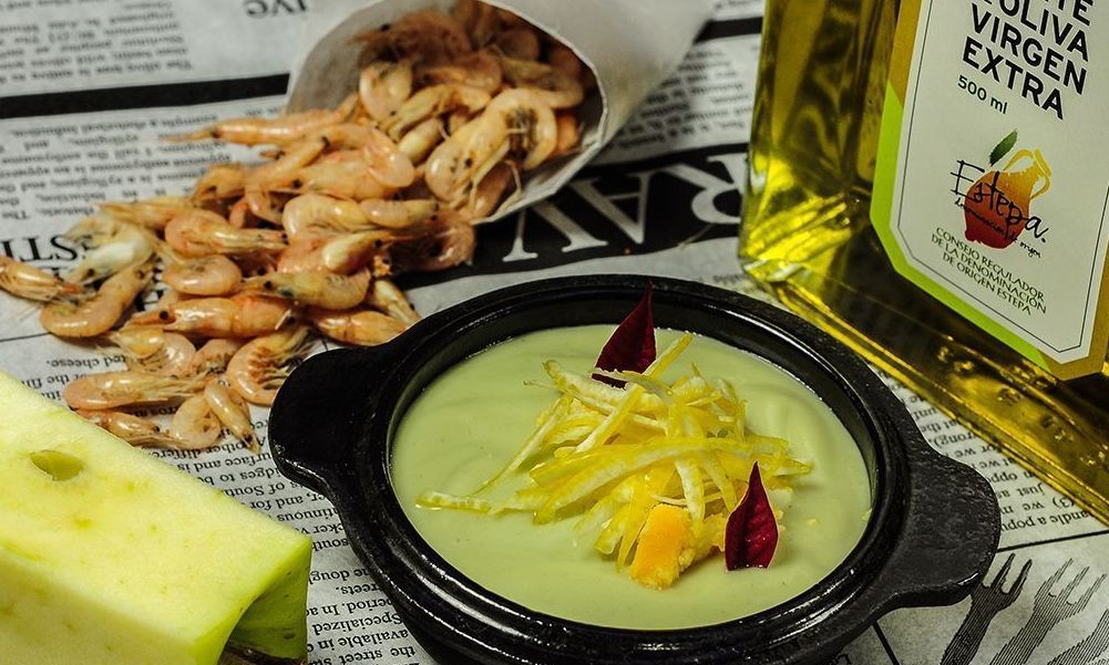 Salmorejo de Limón y Manzana con Aceite de Oliva Virgen Extra