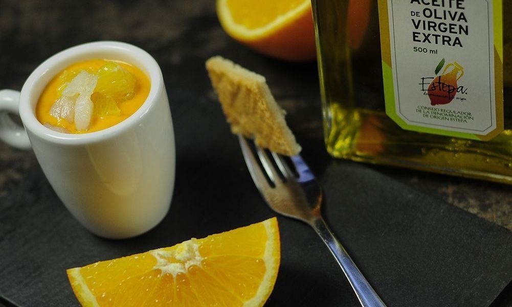Salmorejo de Naranja y Bacalao con Aceite de Oliva Virgen Extra Selección