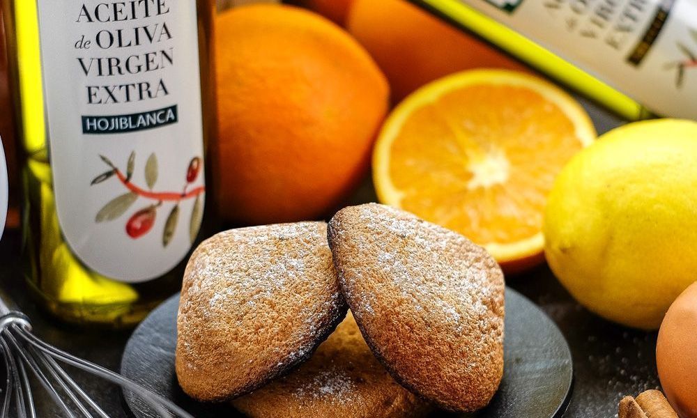 Torta de naranja murciana elaborada con aceite deoliva virgen extra Torta de naranja murciana hecha con el mejor virgen extra