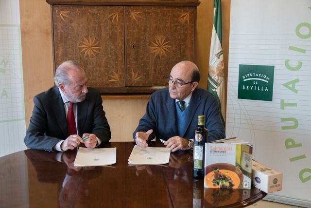 Fernando Rodríguez (Presidente de la Diputación de Sevilla) y José María Loring (Presidente de la Denominación de Origen Estepa)