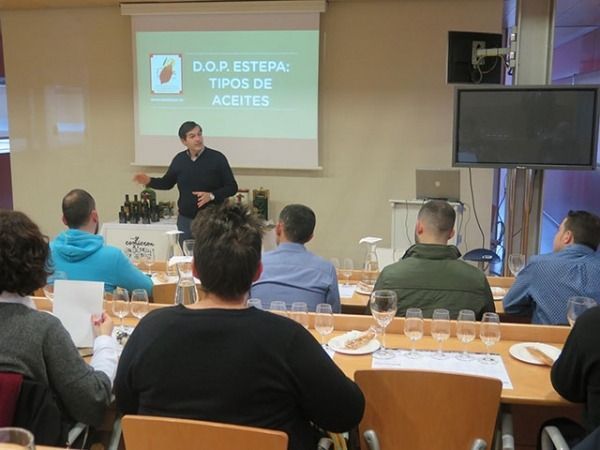 cata de aceite de oliva virgen extra