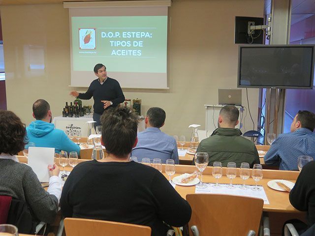 cata de aceite de oliva virgen extra