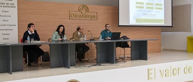 Conferencia de la IV Cátedra -José Humanes-