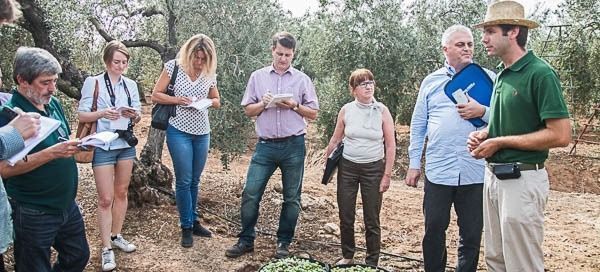 José Luis Robles durante la visita guiada