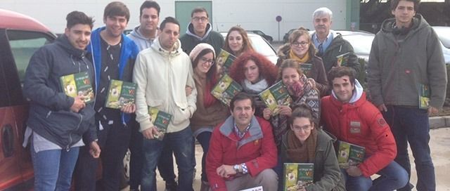 Visita de alumnos de la escuela de hostelería la cónsula