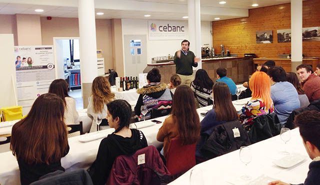 Cata de aceite de oliva virgen extra en CEBANC