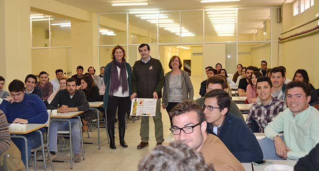 Encuentro en la Escuela de Ingenieros Técnicos