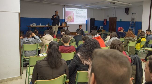 charla sobre aceite de oliva virgen extra en Arcos de la Frontera