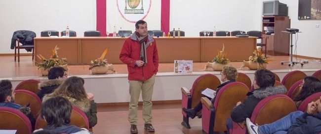 Visita de la Universidad de Sevilla a la Denominación de Origen Estepa