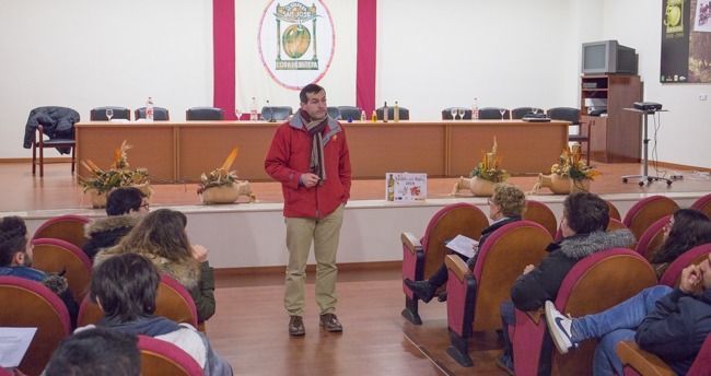 Visita de la Universidad de Sevilla a la Denominación de Origen Estepa