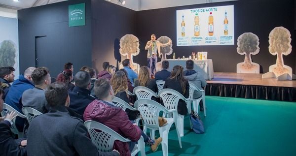 El mejor aceite de la provincia de Sevilla protagoniza la IV edición de la Feria del pan, aceite y aceituna de mesa