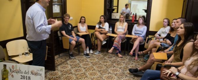 Cata en el CIEE de Sevilla para americanos