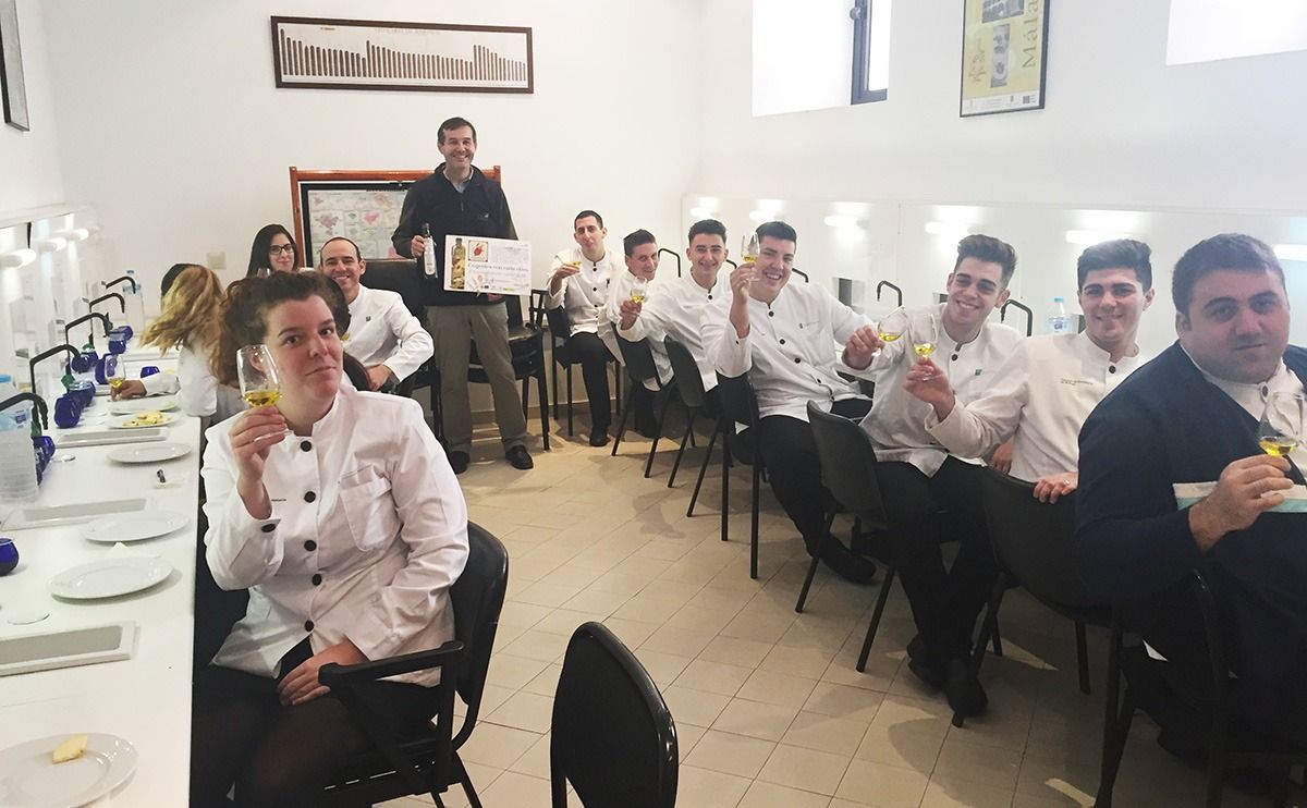 cata en escuela de hostelería de Málaga