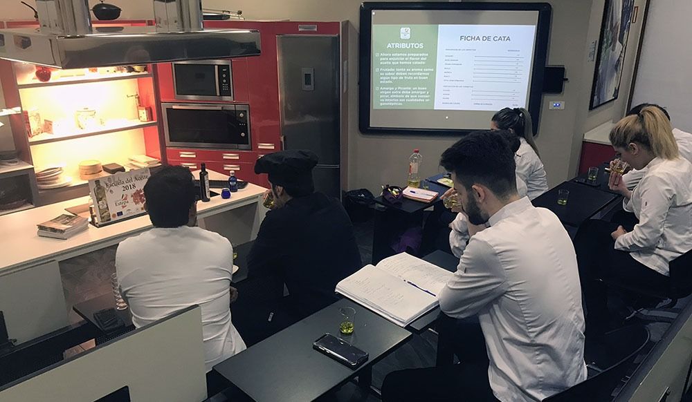 cata de virgen extra en AIALA