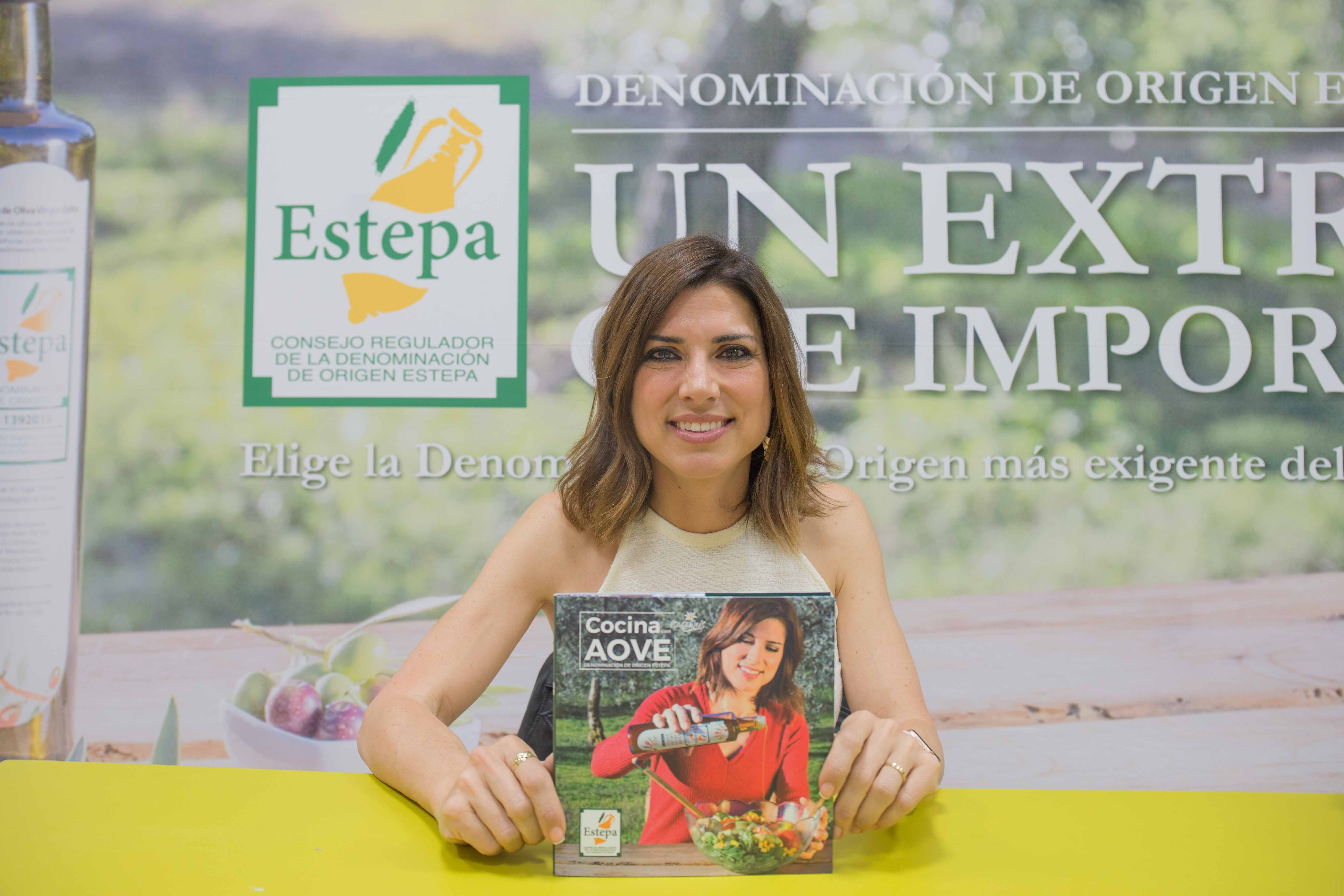 "Cocina con AOVE" nuevo recetario de la DOP Estepa e Isasaweis
