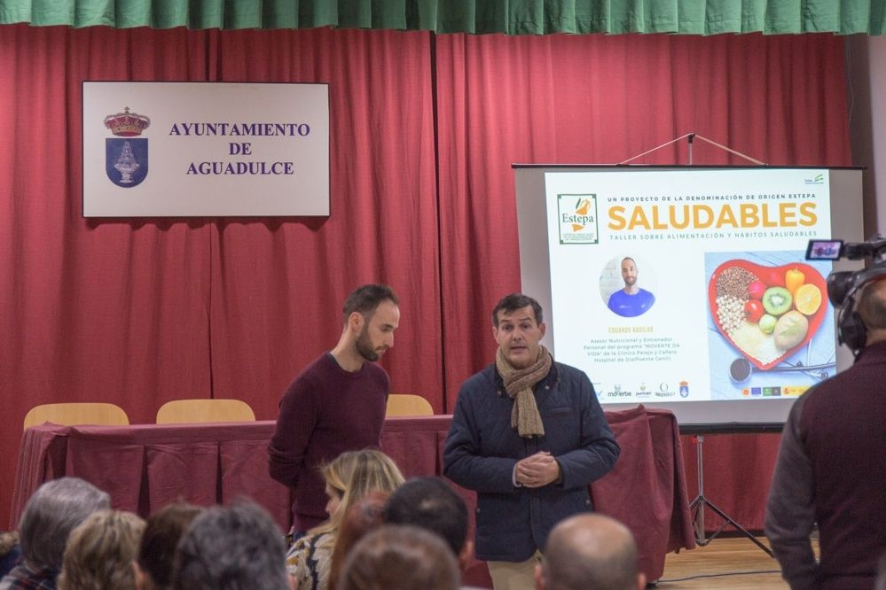 Eduardo Aguilar en el Taller Saludables - Aguadulce, 2020