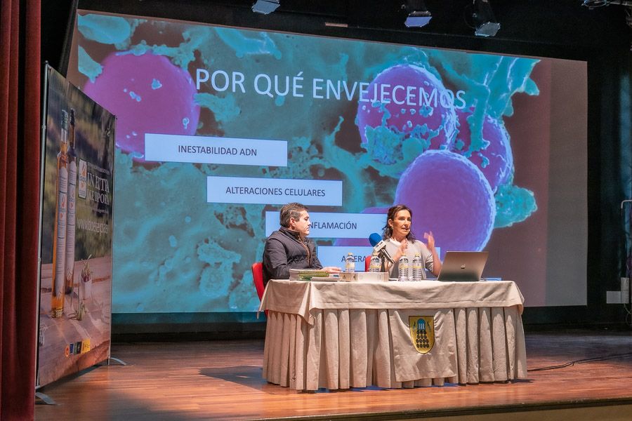 Conferencia alimentación antiedad – Paloma Gil-05